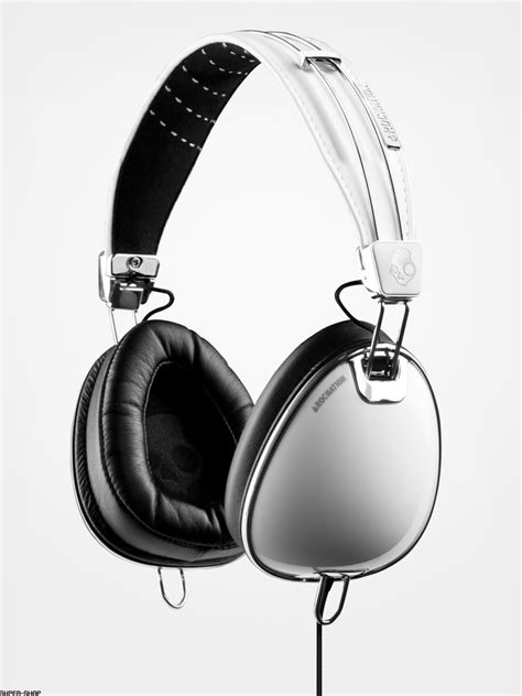 skullcandy supreme sound aviator roc nation  While they make you look like a Maverick, their somewhat cheap construction and high price tag might make you feel like a Goose